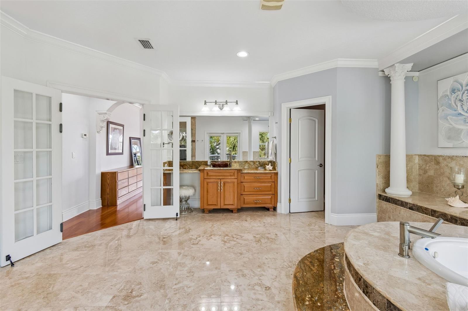 6233 BAYSHORE BLVD, TAMPA, FL, 33611