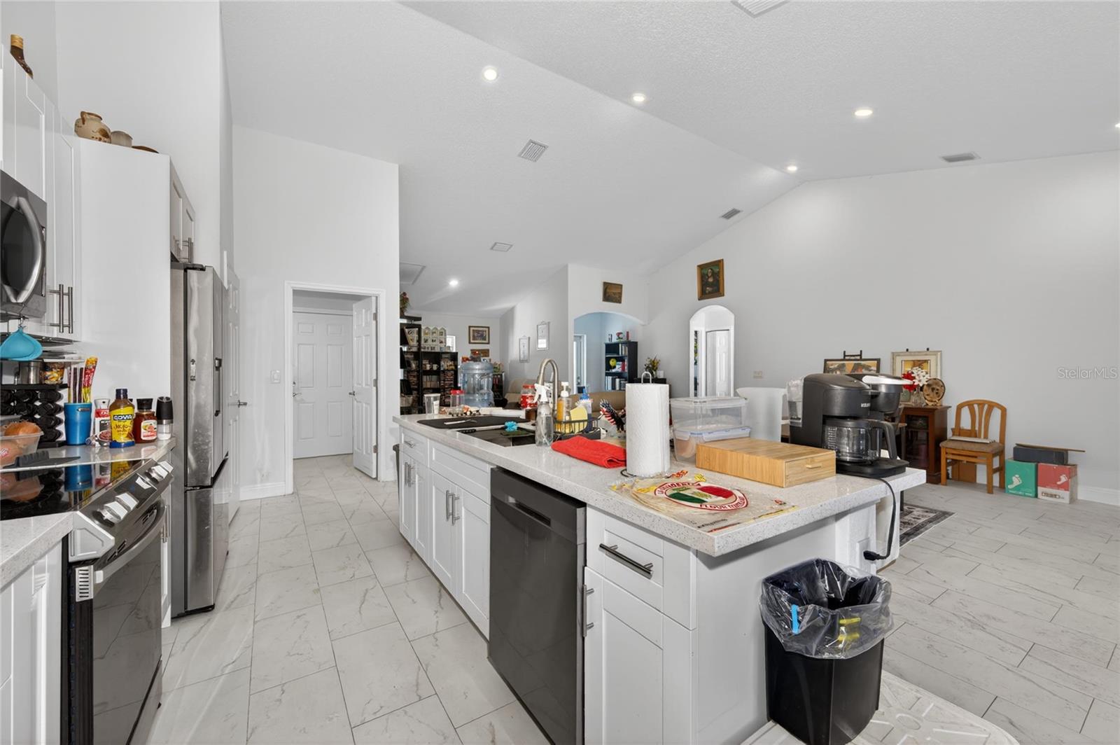 2851 PALM AVE, INDIAN LAKE ESTATES, FL, 33855