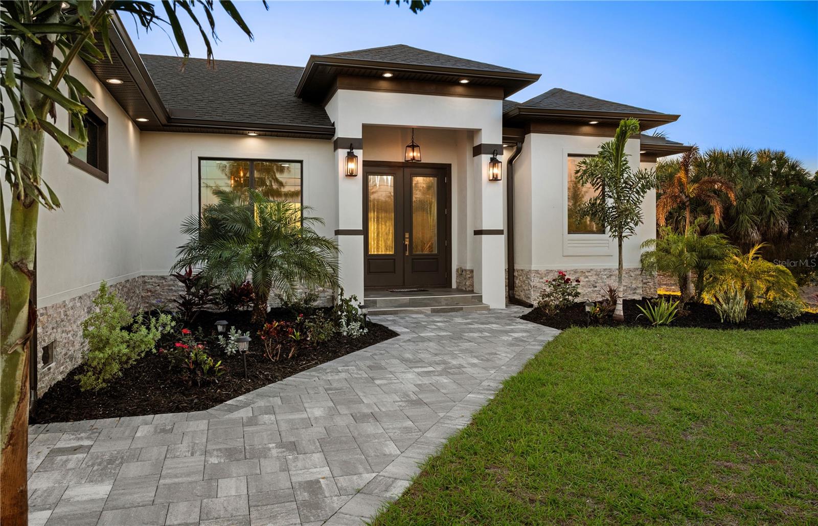 10401 SUNDAY DR, PORT CHARLOTTE, FL, 33981