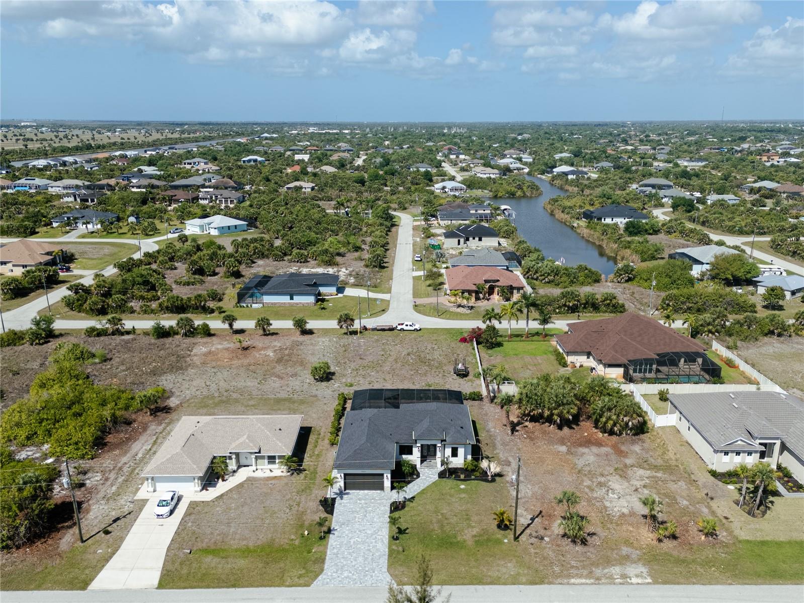 10401 SUNDAY DR, PORT CHARLOTTE, FL, 33981