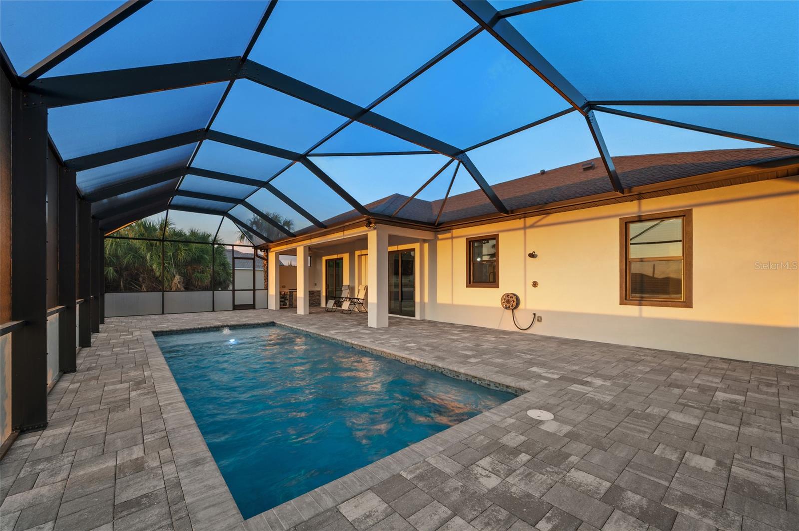 10401 SUNDAY DR, PORT CHARLOTTE, FL, 33981