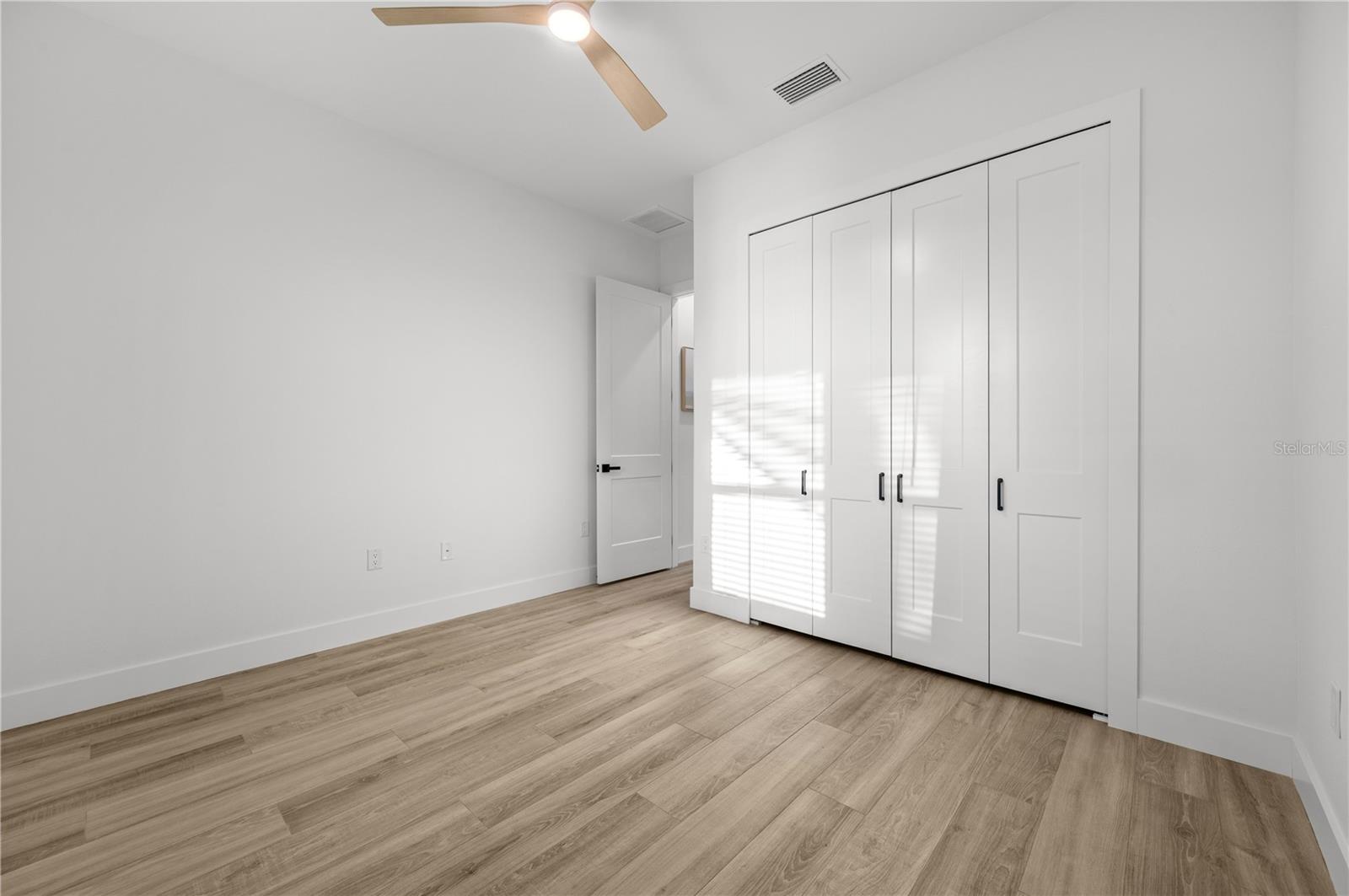 10401 SUNDAY DR, PORT CHARLOTTE, FL, 33981