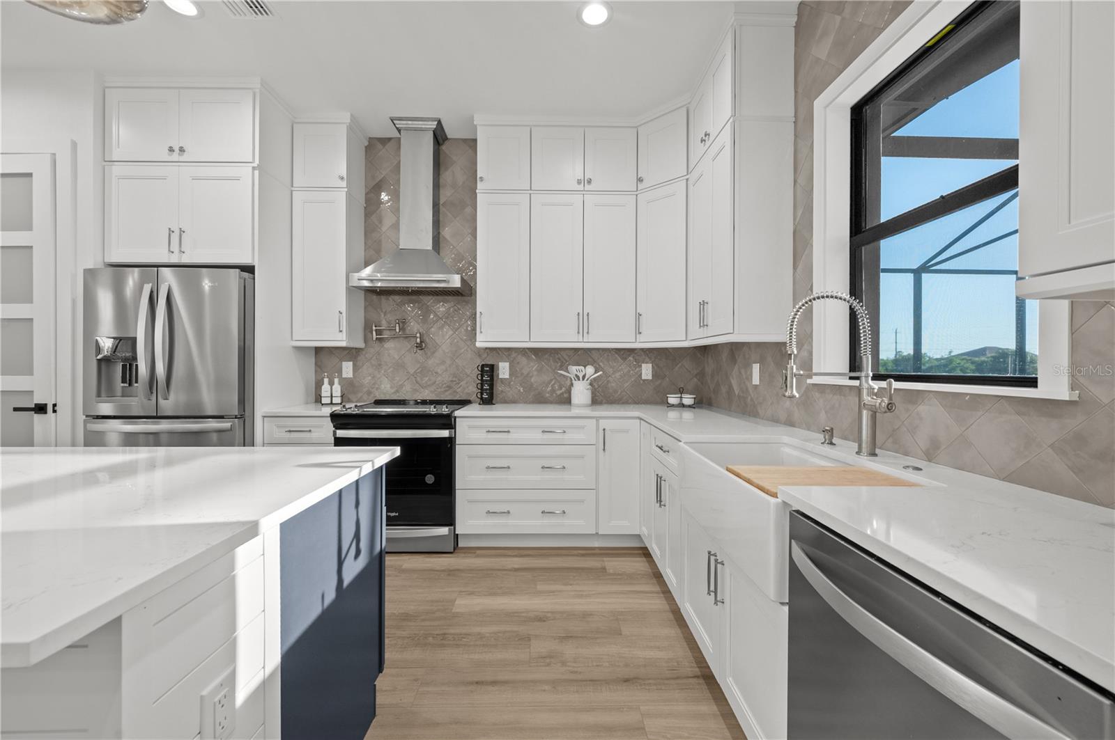 10401 SUNDAY DR, PORT CHARLOTTE, FL, 33981