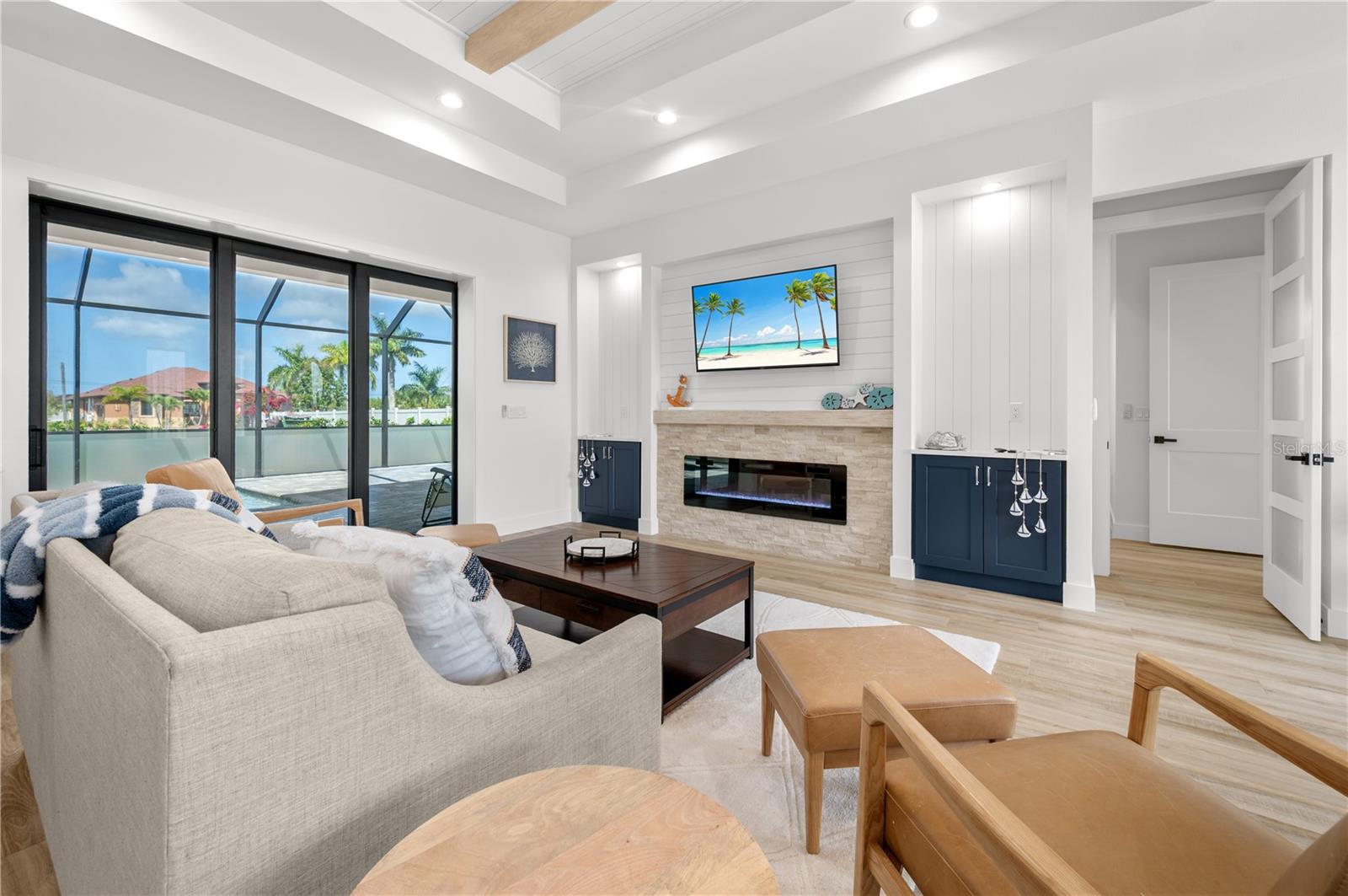 10401 SUNDAY DR, PORT CHARLOTTE, FL, 33981