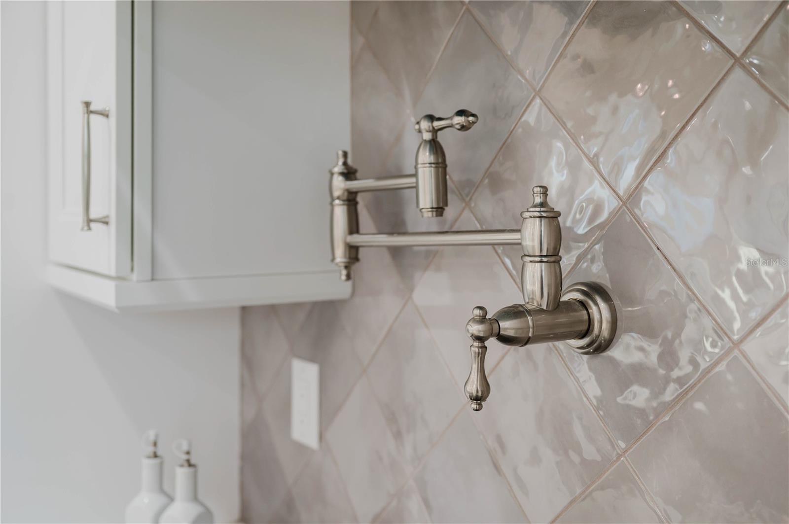 10401 SUNDAY DR, PORT CHARLOTTE, FL, 33981