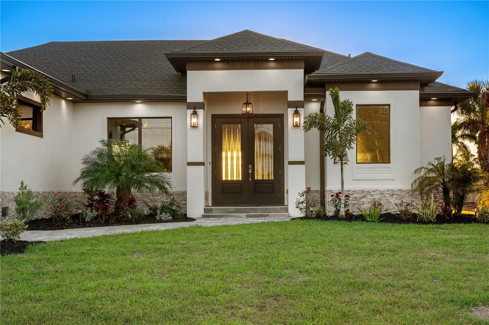 10401 SUNDAY DR, PORT CHARLOTTE, FL, 33981