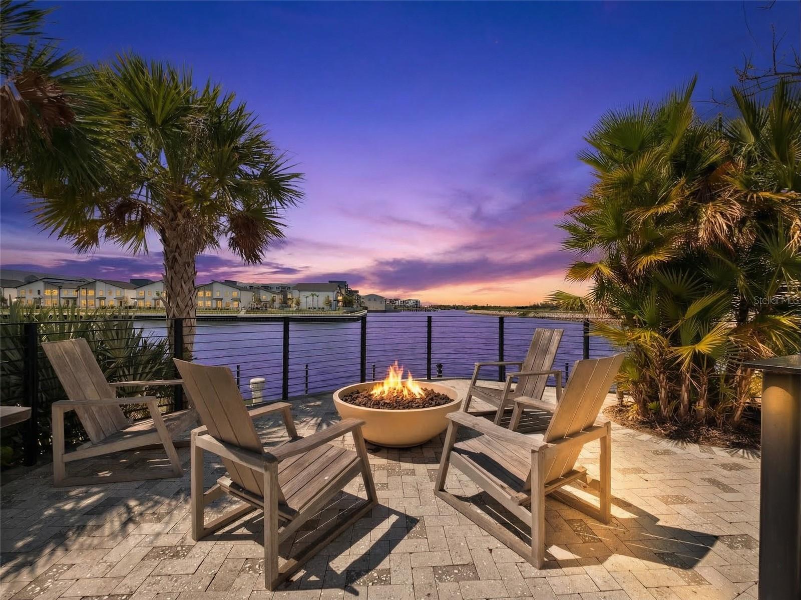 From beautiful evenings spent on the bay just out the back of your townhome to amazing sunsets and pleasurable walks along the waterfront