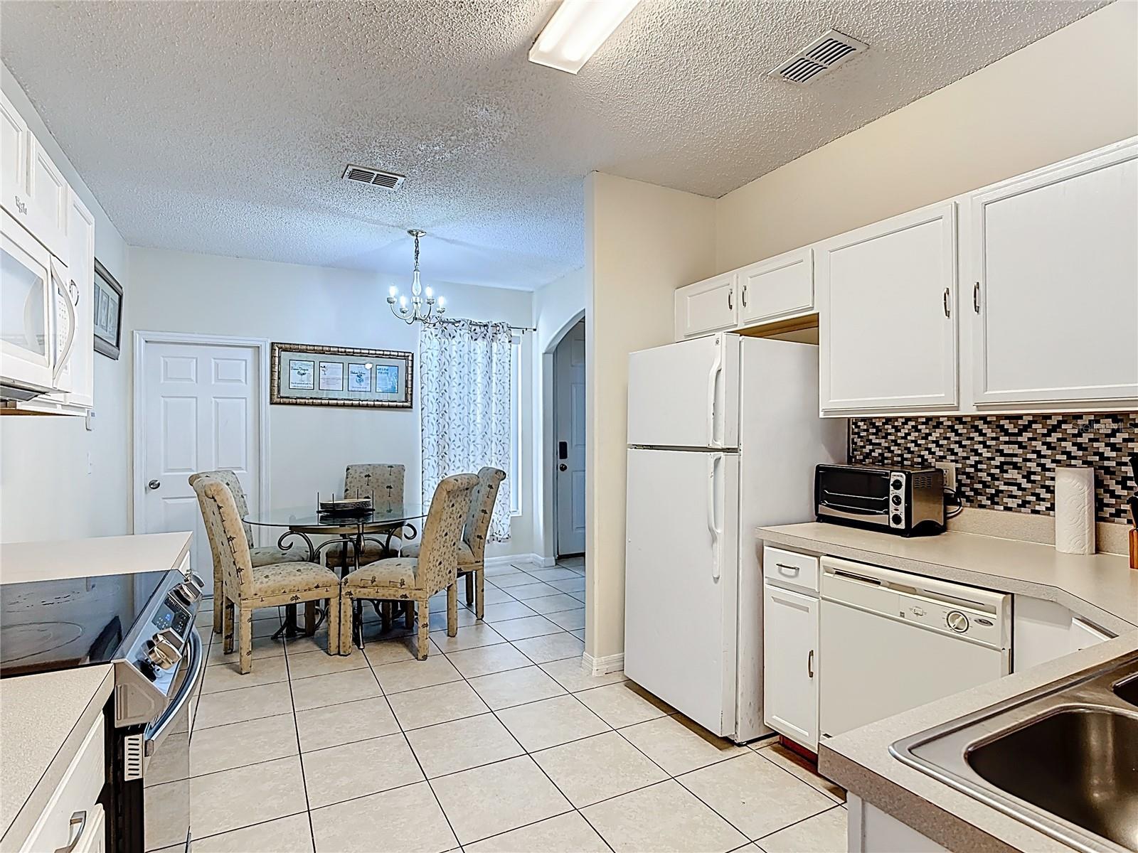 635 KNOLLWOOD DR, DAVENPORT, FL, 33837
