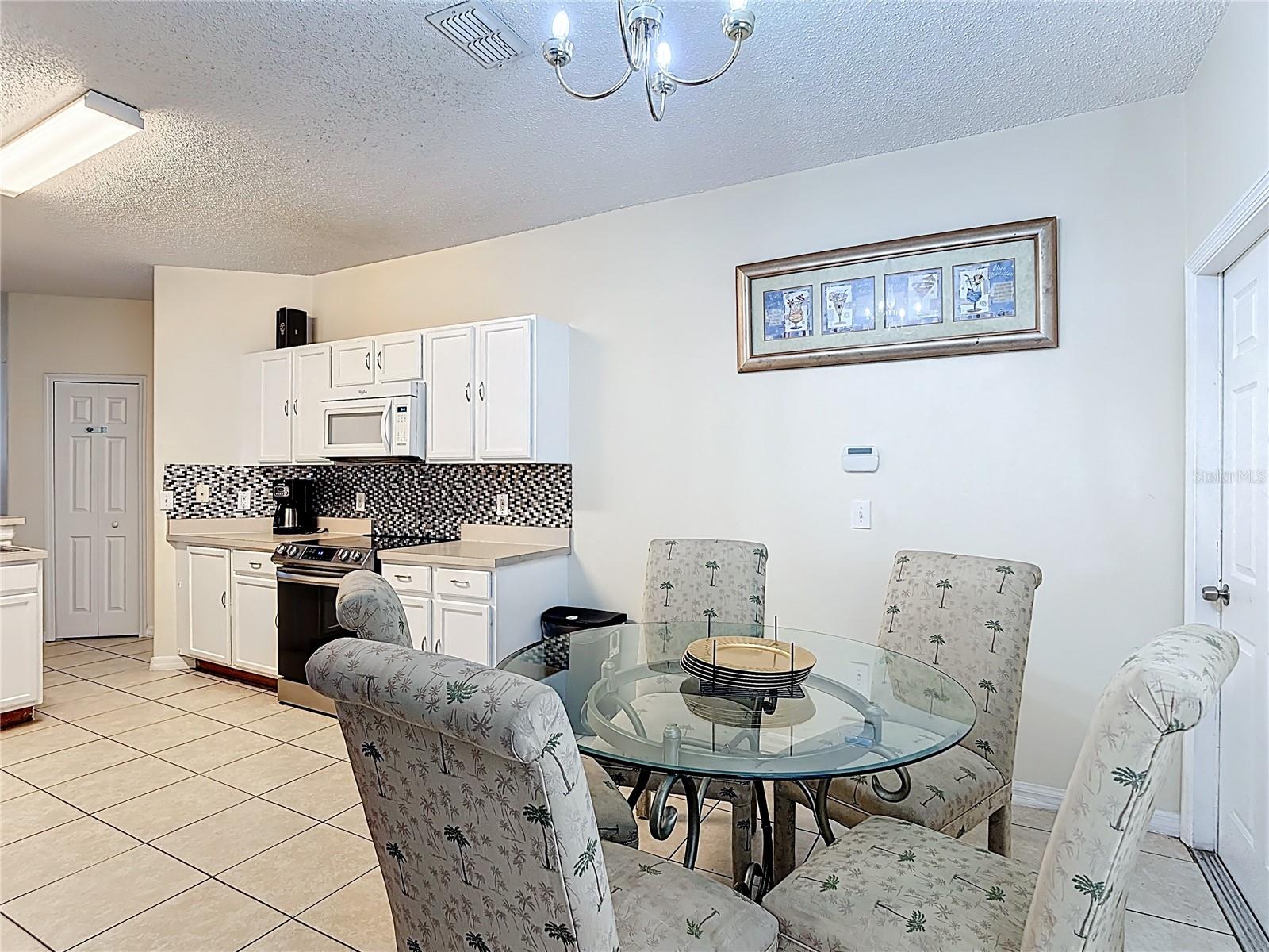 635 KNOLLWOOD DR, DAVENPORT, FL, 33837
