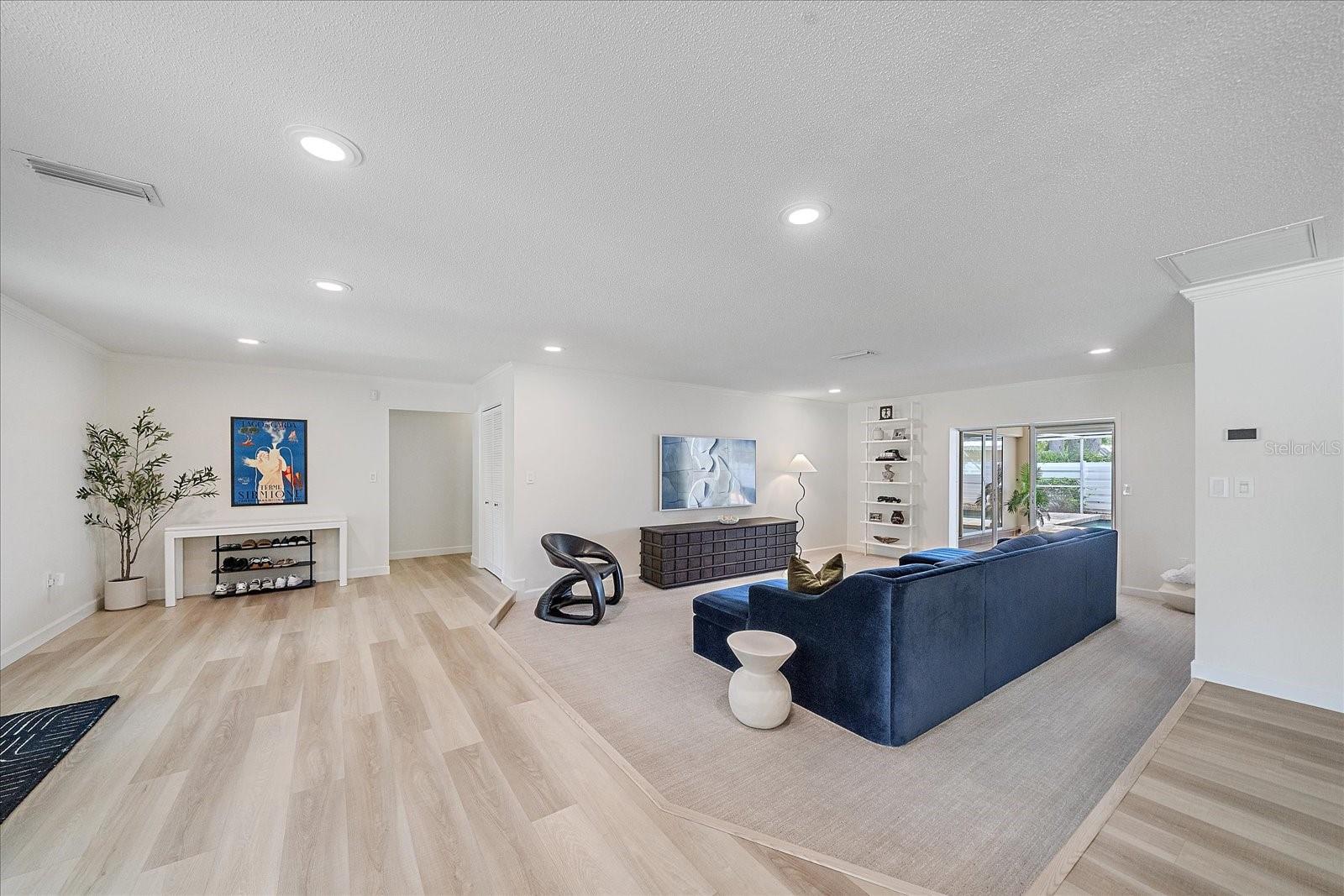 1734 RIVIERA CIR, SARASOTA, FL, 34232