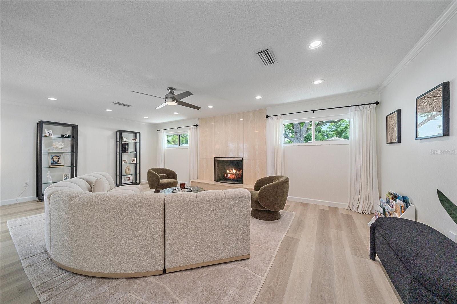 1734 RIVIERA CIR, SARASOTA, FL, 34232