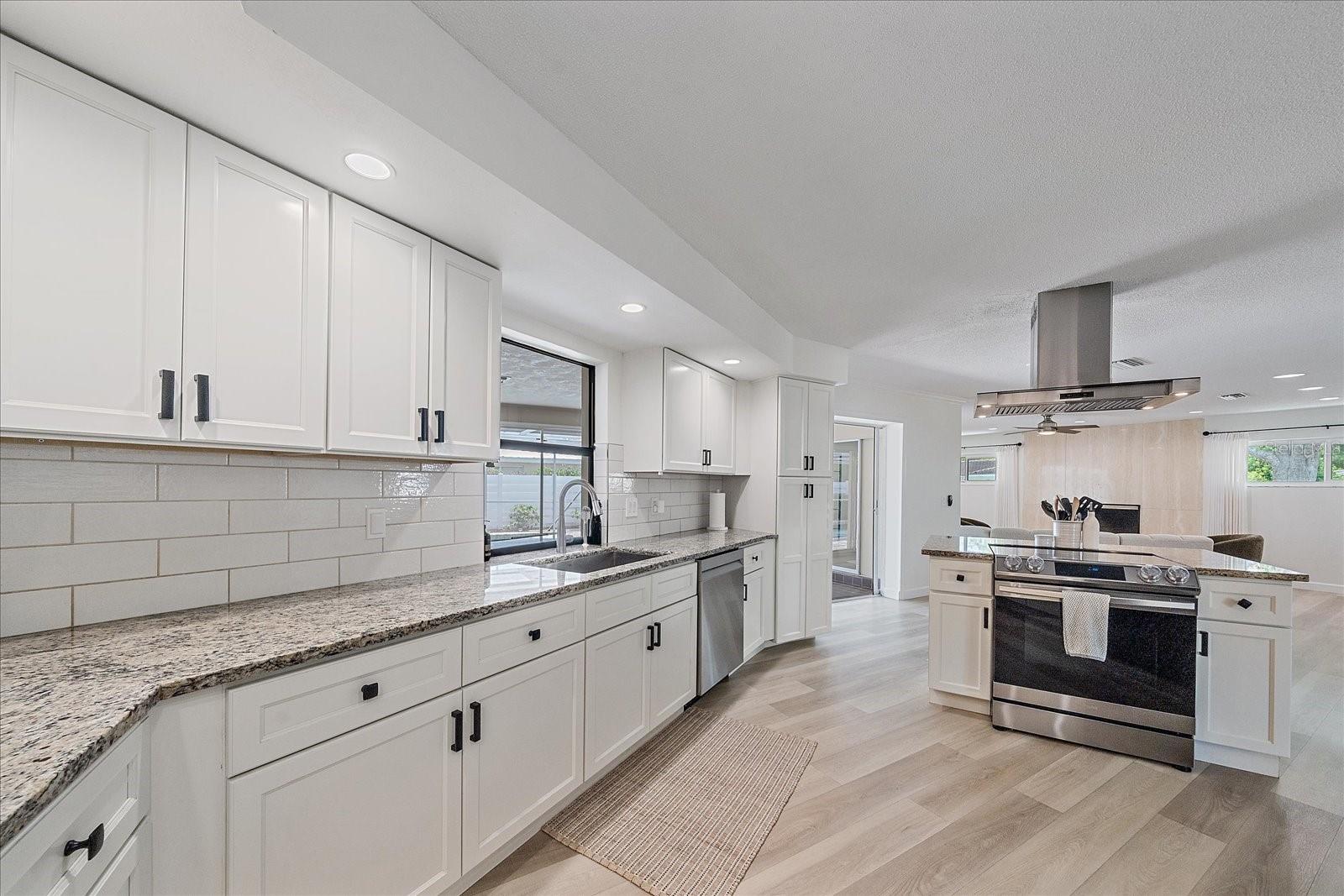 1734 RIVIERA CIR, SARASOTA, FL, 34232