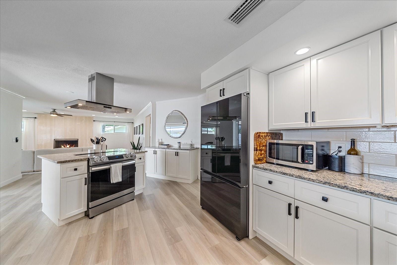 1734 RIVIERA CIR, SARASOTA, FL, 34232