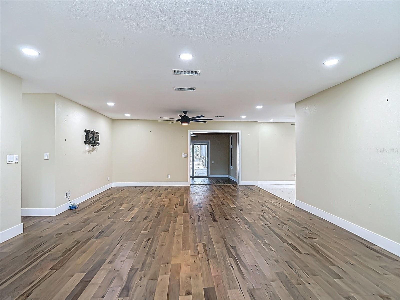 Huge space off kitchen