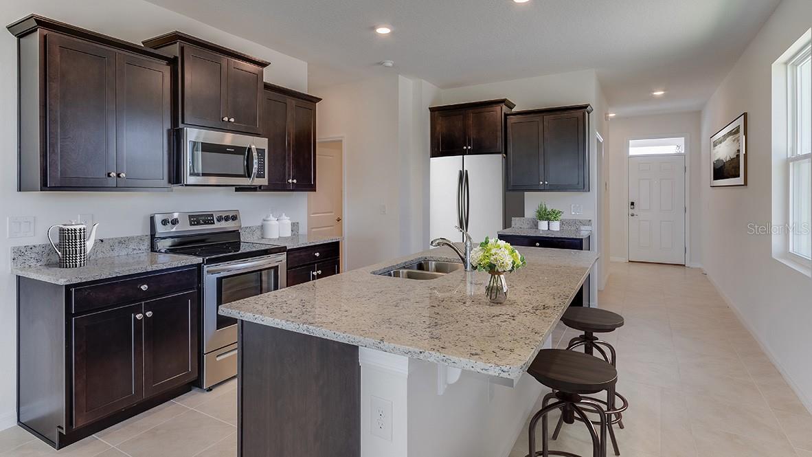 8605 PINECREST TRL, WILDWOOD, FL, 34785