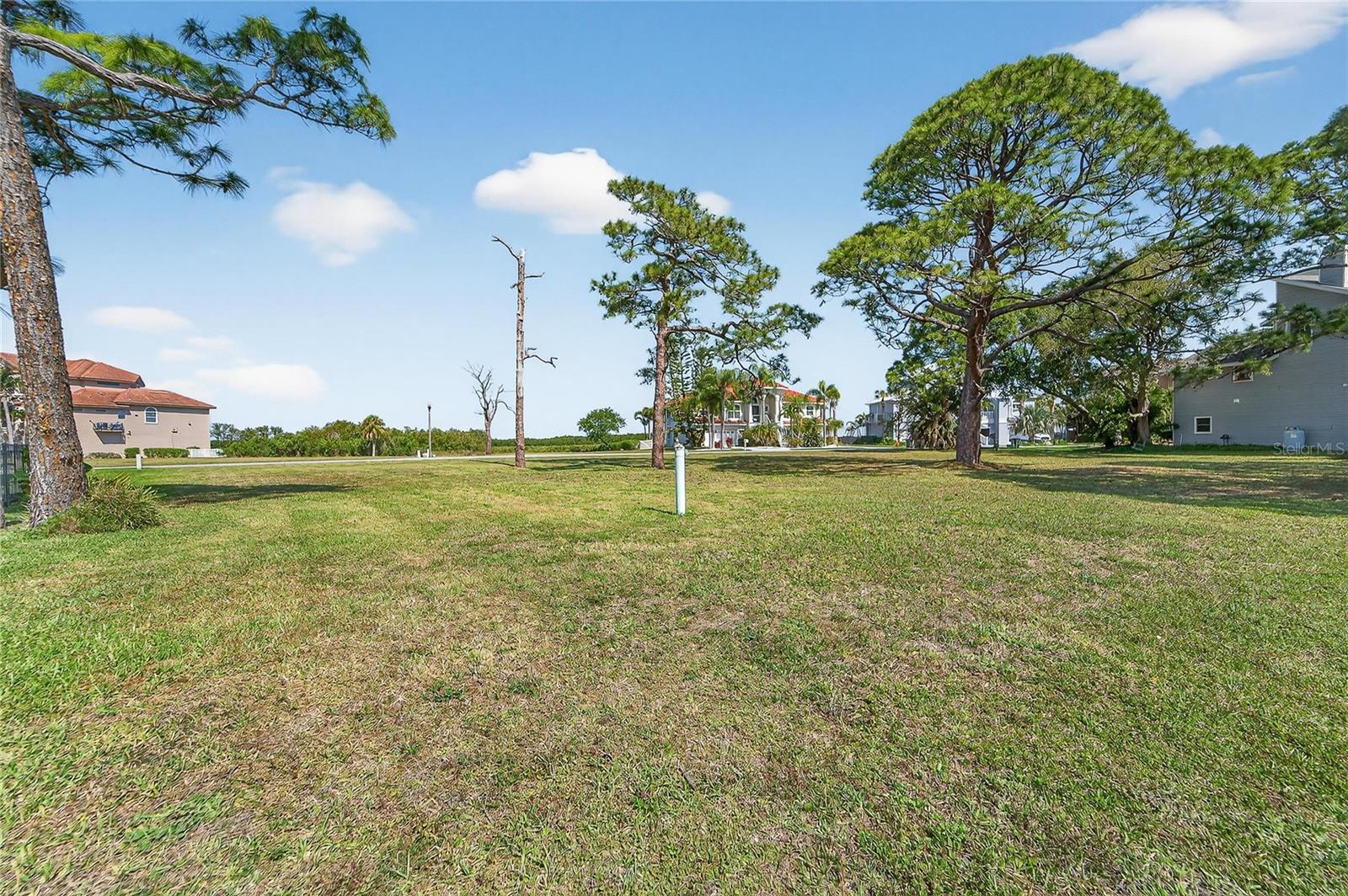 N POINTE ALEXIS DR, TARPON SPRINGS, FL, 34689