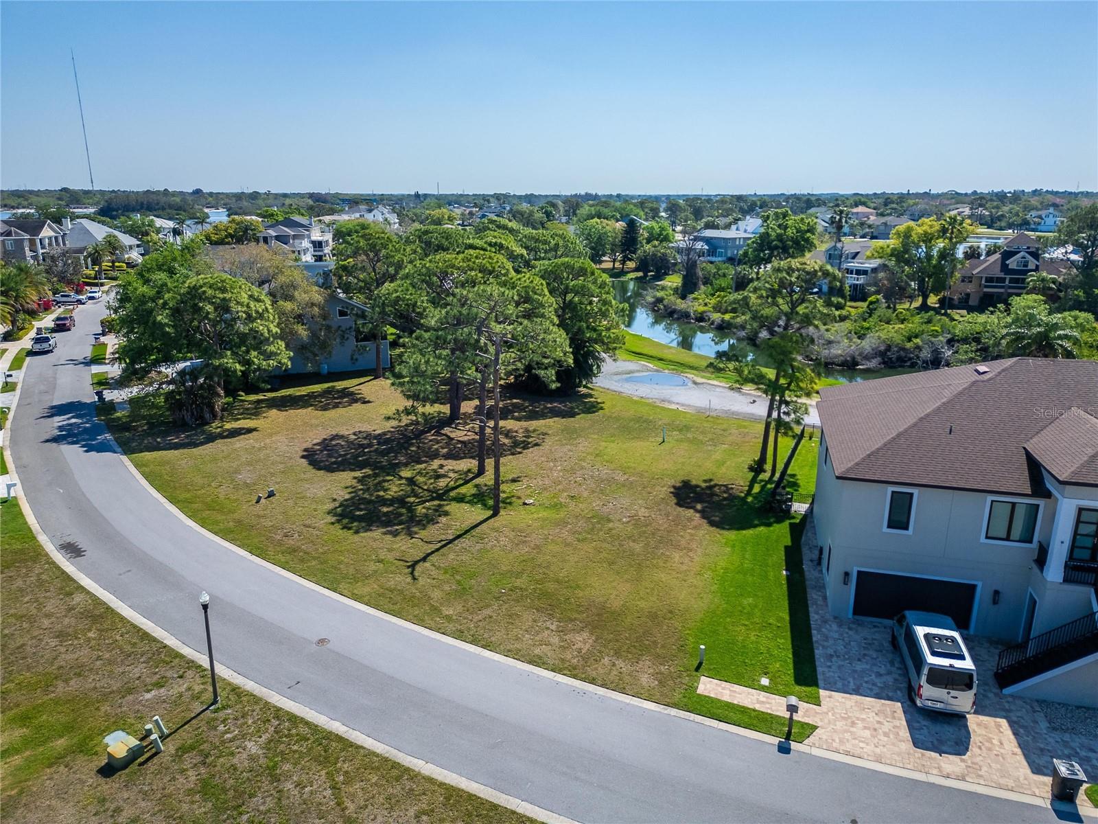 N POINTE ALEXIS DR, TARPON SPRINGS, FL, 34689