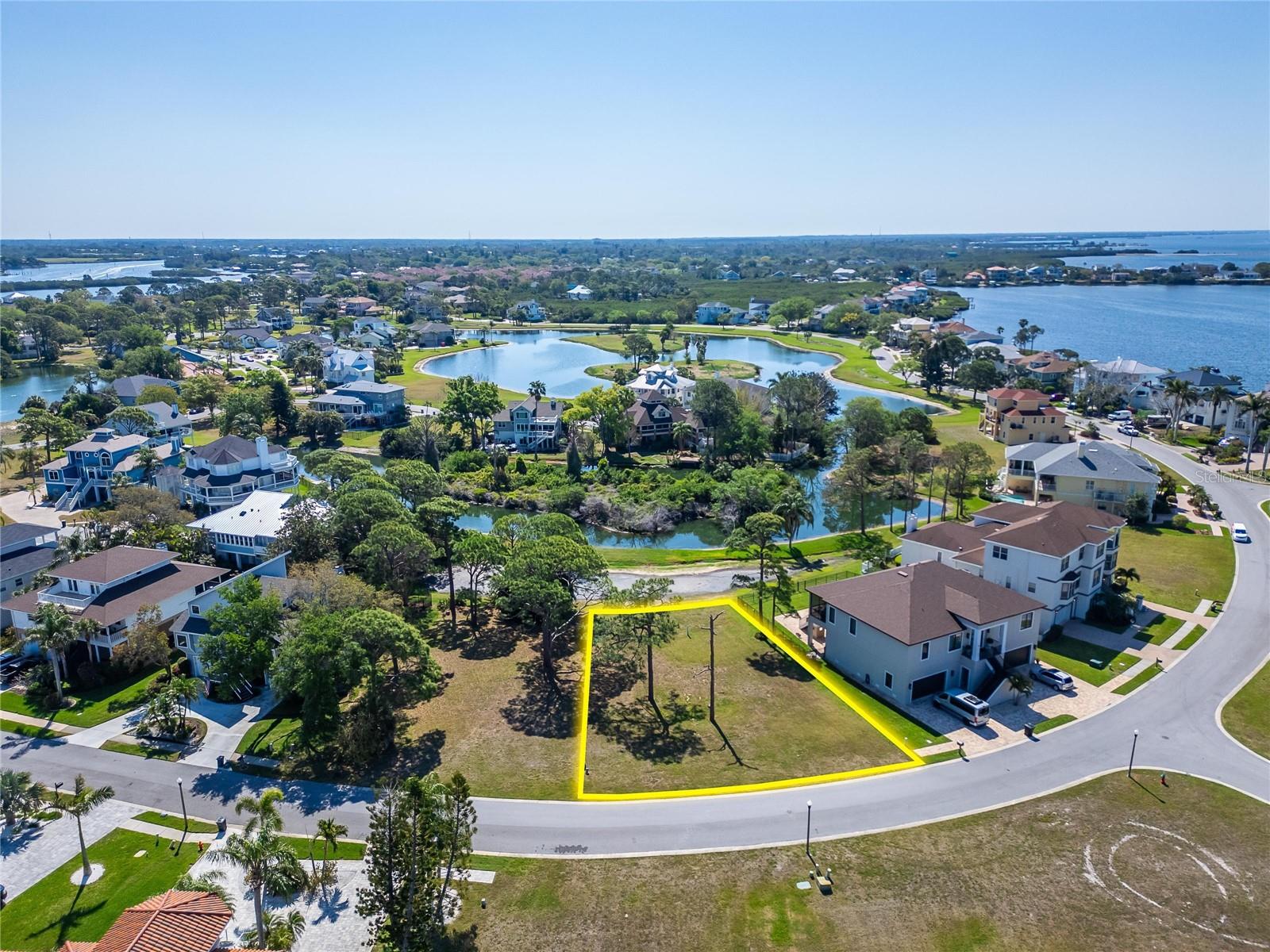 N POINTE ALEXIS DR, TARPON SPRINGS, FL, 34689