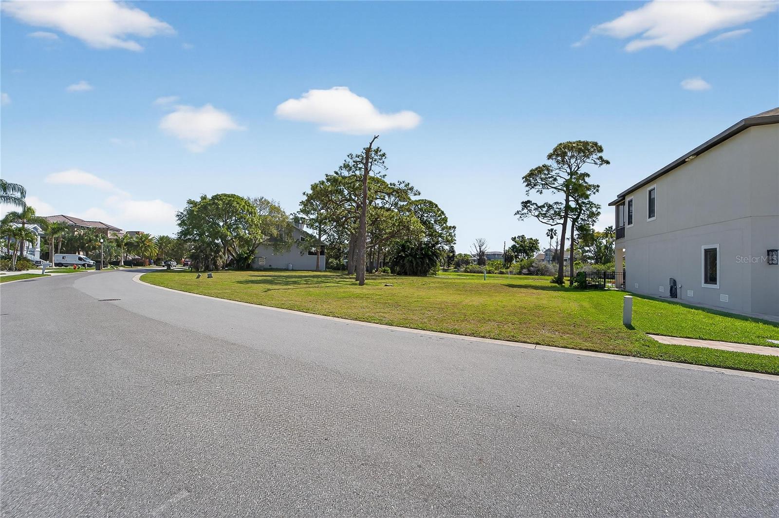 N POINTE ALEXIS DR, TARPON SPRINGS, FL, 34689