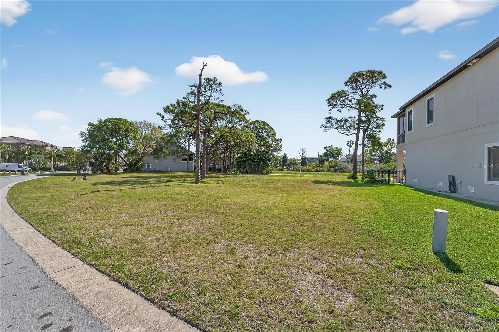 N POINTE ALEXIS DR, TARPON SPRINGS, FL, 34689