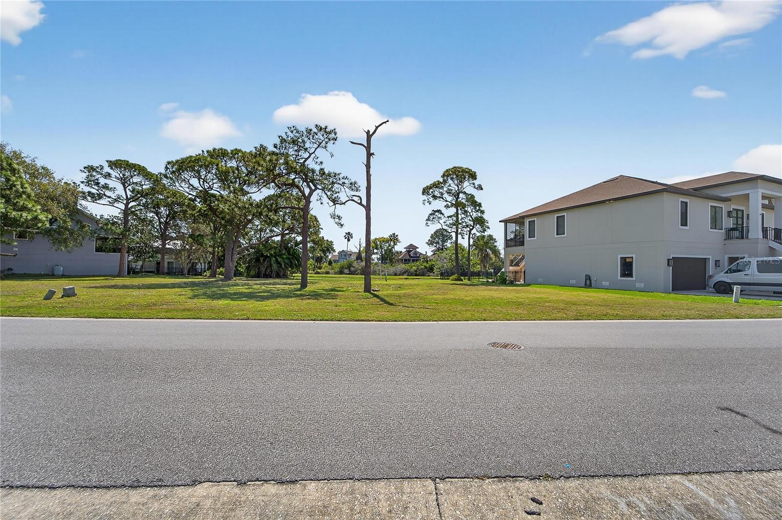N POINTE ALEXIS DR, TARPON SPRINGS, FL, 34689