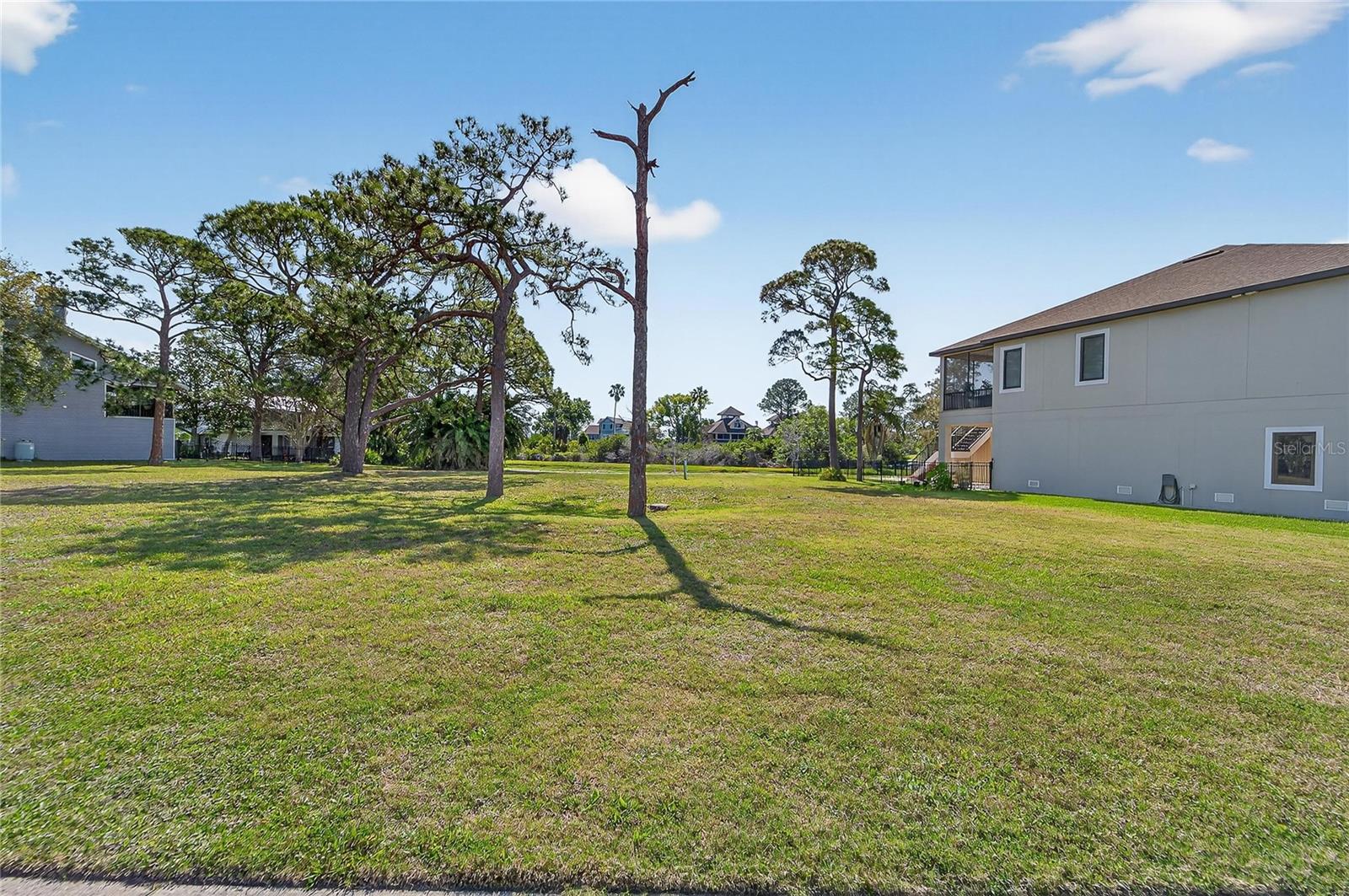 N POINTE ALEXIS DR, TARPON SPRINGS, FL, 34689