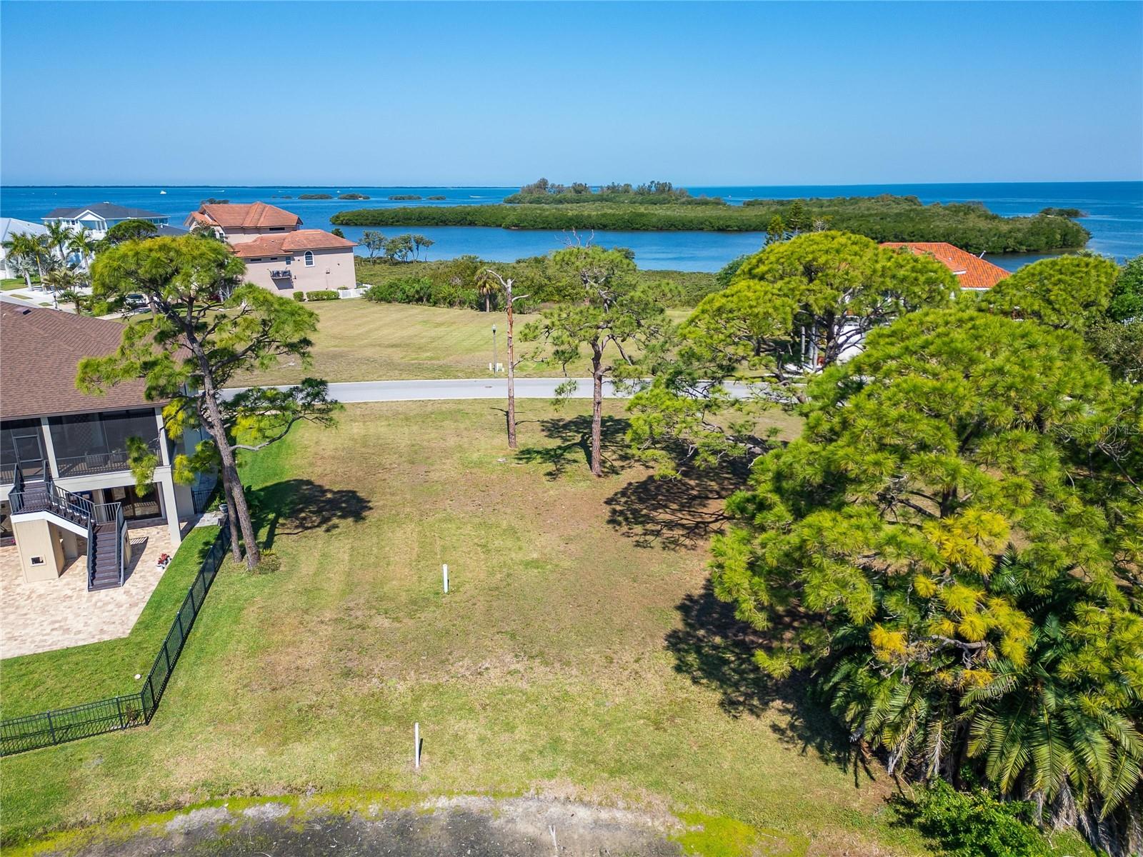 N POINTE ALEXIS DR, TARPON SPRINGS, FL, 34689