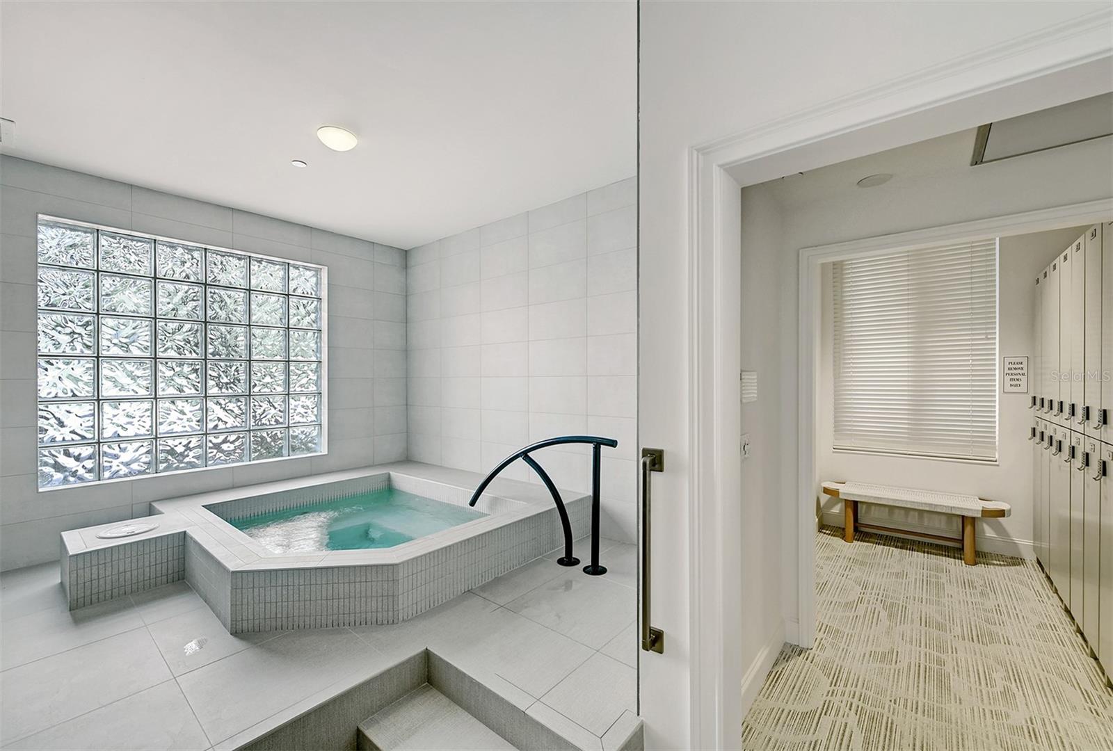 1281 GULF OF MEXICO DR #111, LONGBOAT KEY, FL, 34228