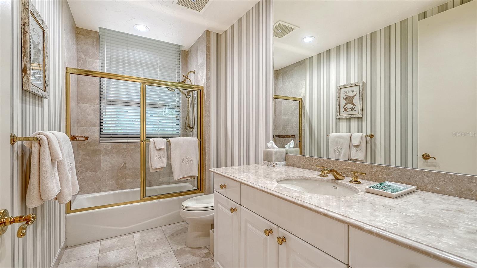1281 GULF OF MEXICO DR #111, LONGBOAT KEY, FL, 34228