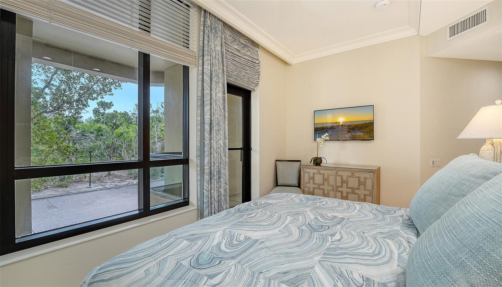 1281 GULF OF MEXICO DR #111, LONGBOAT KEY, FL, 34228