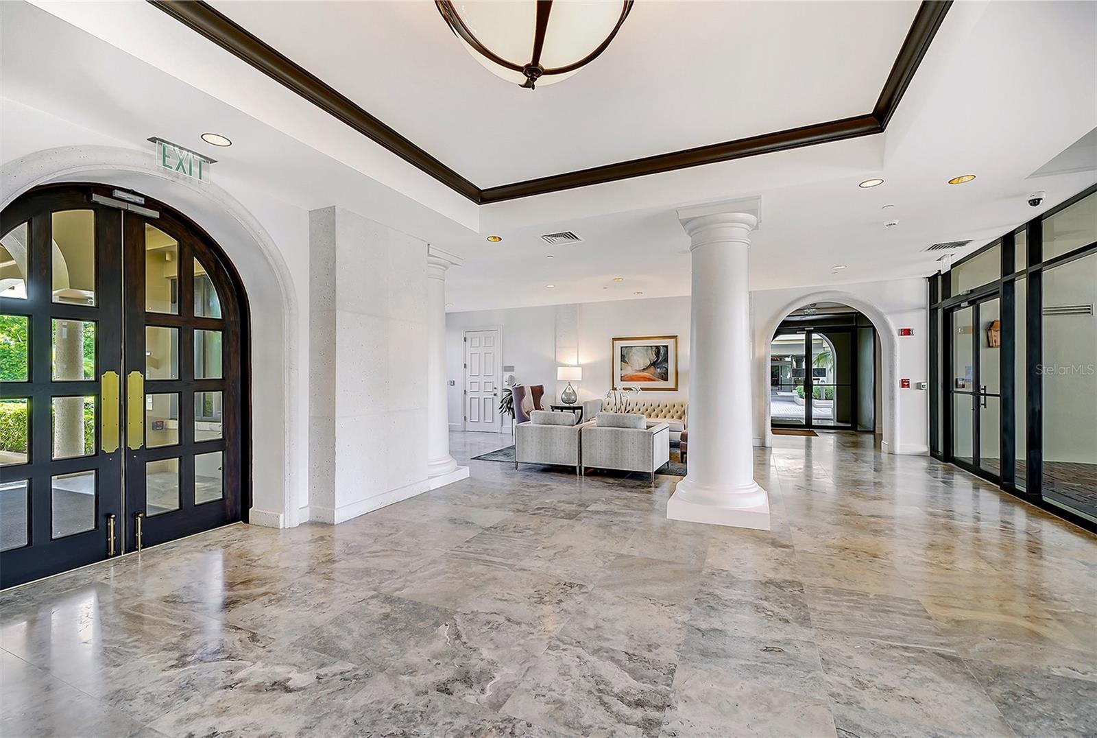 1281 GULF OF MEXICO DR #111, LONGBOAT KEY, FL, 34228