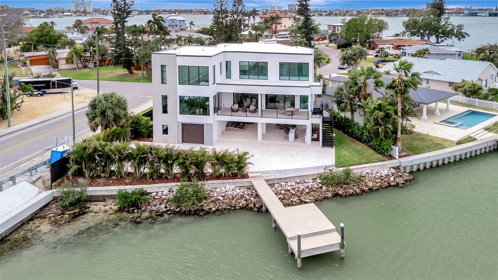 7176 S SHORE DR S, ST PETERSBURG, FL, 33707