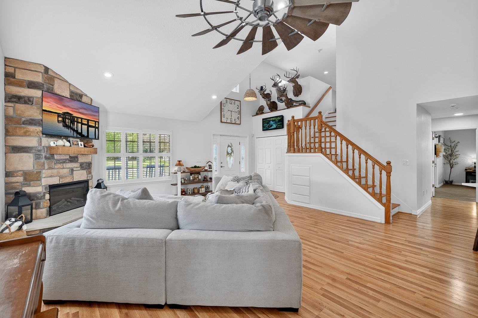 1523 LAKESIDE DR, DELAND, FL, 32720