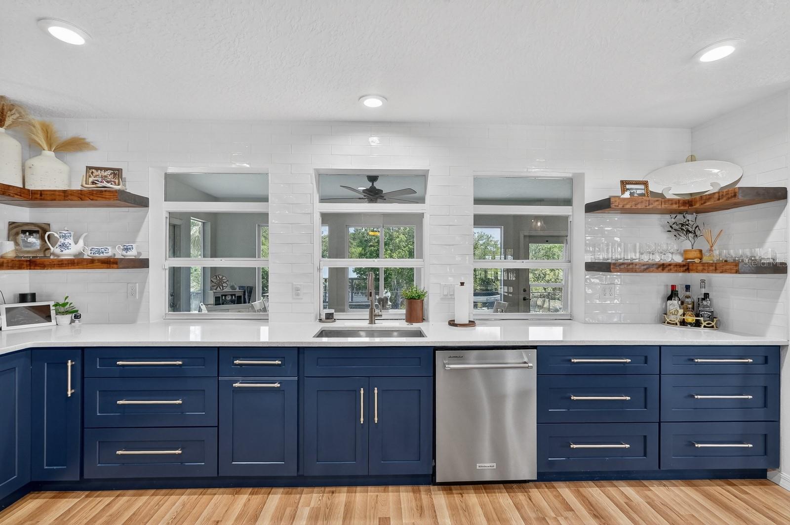 1523 LAKESIDE DR, DELAND, FL, 32720
