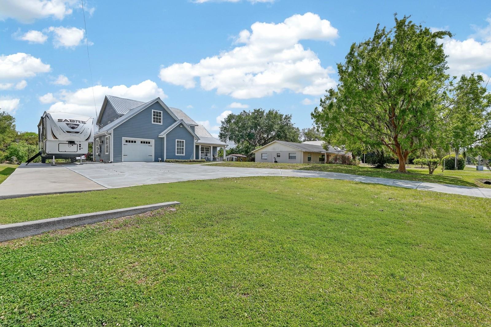 1523 LAKESIDE DR, DELAND, FL, 32720