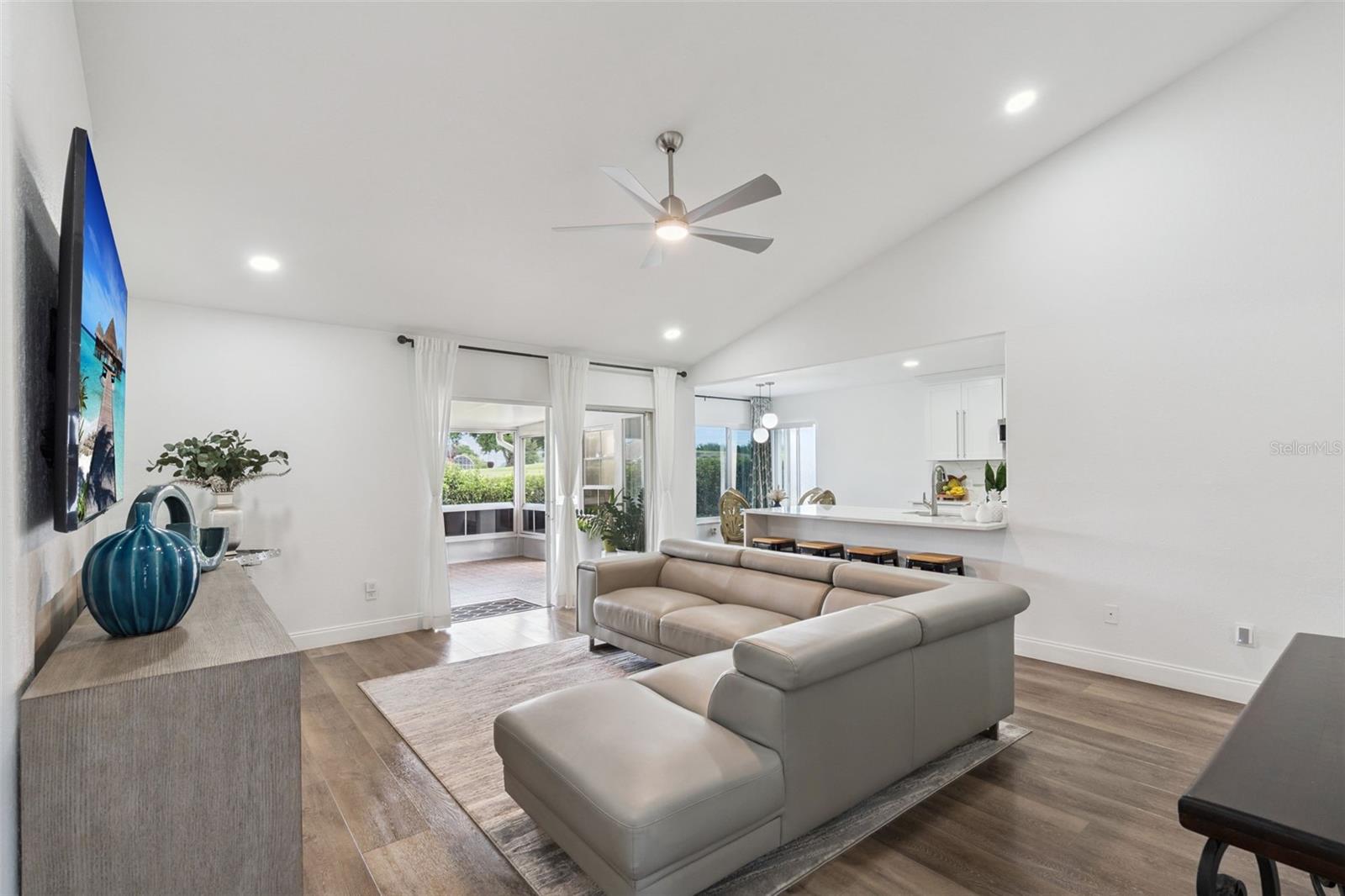 3925 WOODSFIELD CT, ORLANDO, FL, 32822