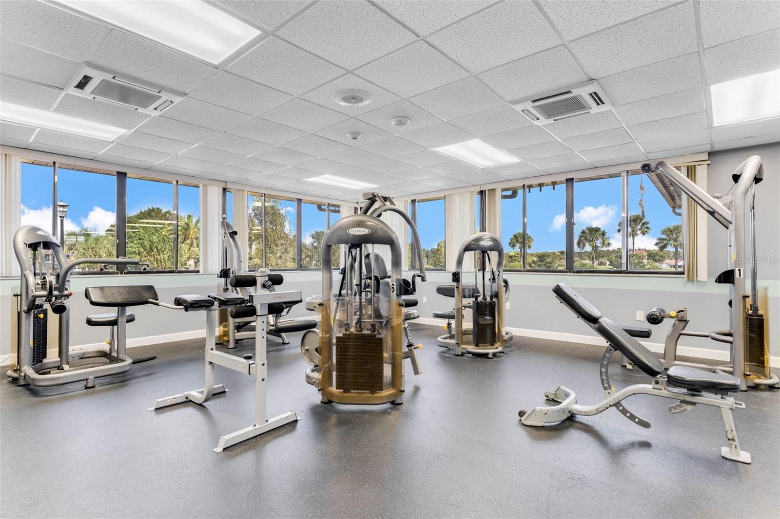3925 WOODSFIELD CT, ORLANDO, FL, 32822