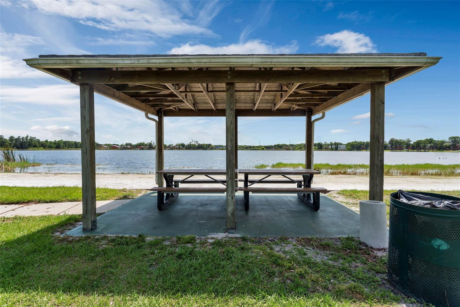 3925 WOODSFIELD CT, ORLANDO, FL, 32822