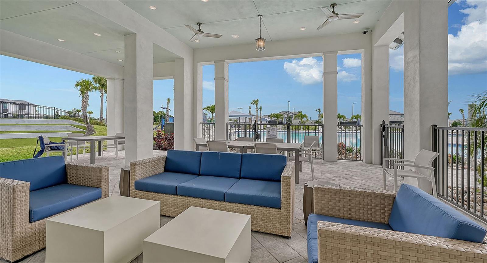 16905 SWEETWATER VILLAGE DR, BRADENTON, FL, 34211