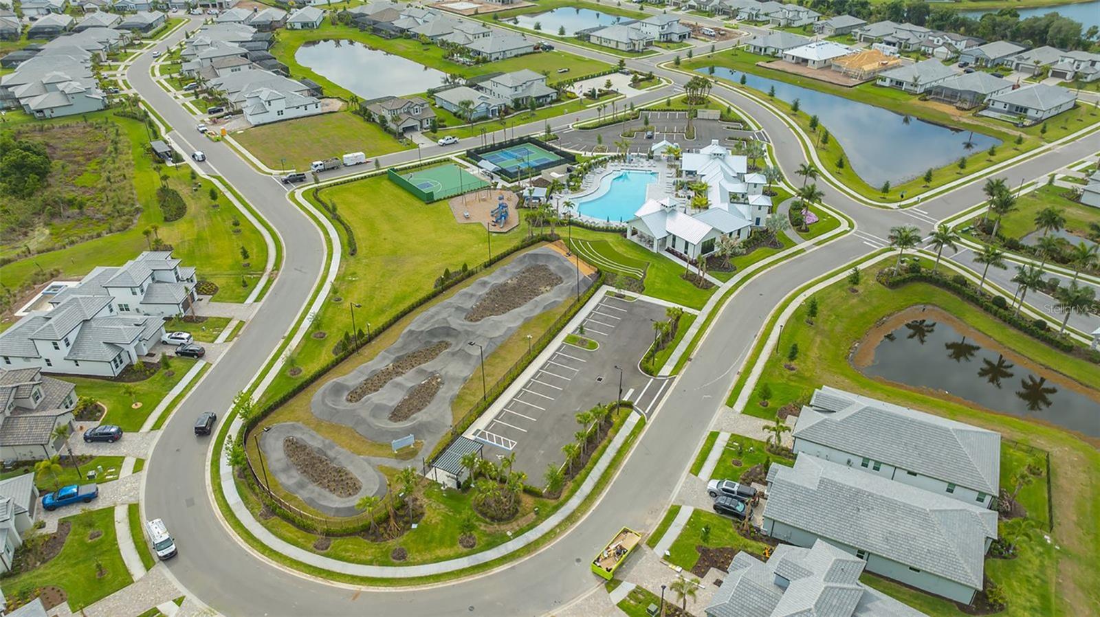 16905 SWEETWATER VILLAGE DR, BRADENTON, FL, 34211
