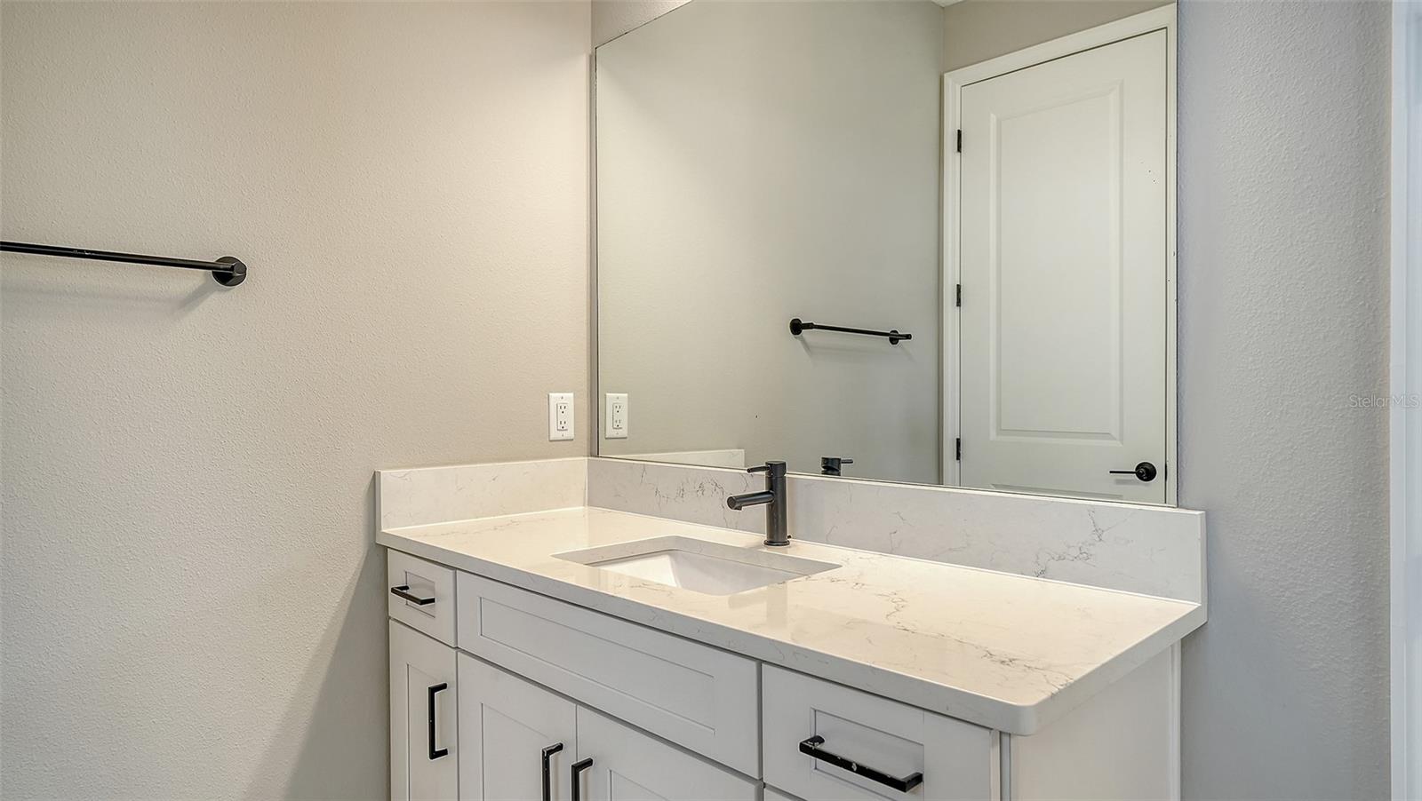 16905 SWEETWATER VILLAGE DR, BRADENTON, FL, 34211