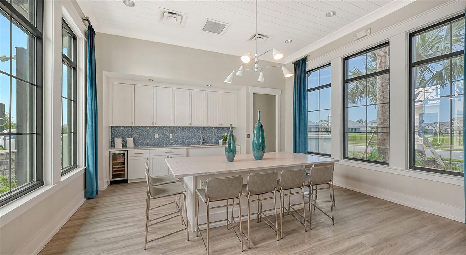 16905 SWEETWATER VILLAGE DR, BRADENTON, FL, 34211