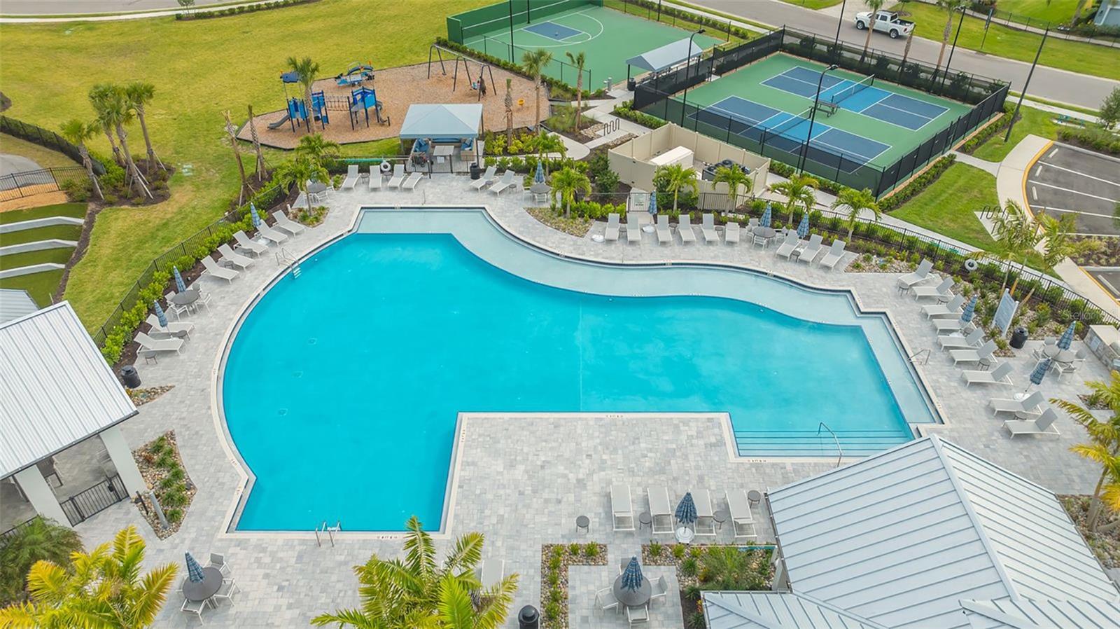 16905 SWEETWATER VILLAGE DR, BRADENTON, FL, 34211