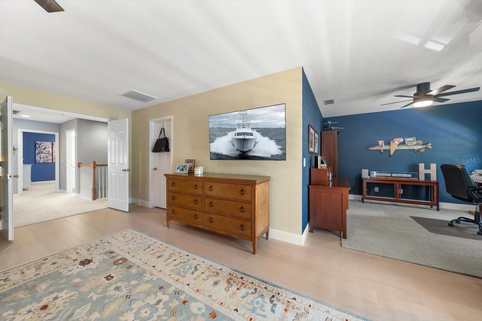 Primary suite with sitting room