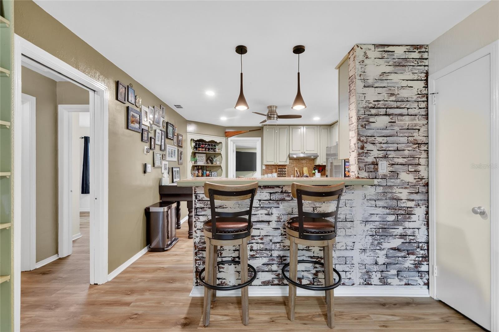 29239 S CORLEY ISLAND RD, LEESBURG, FL, 34748