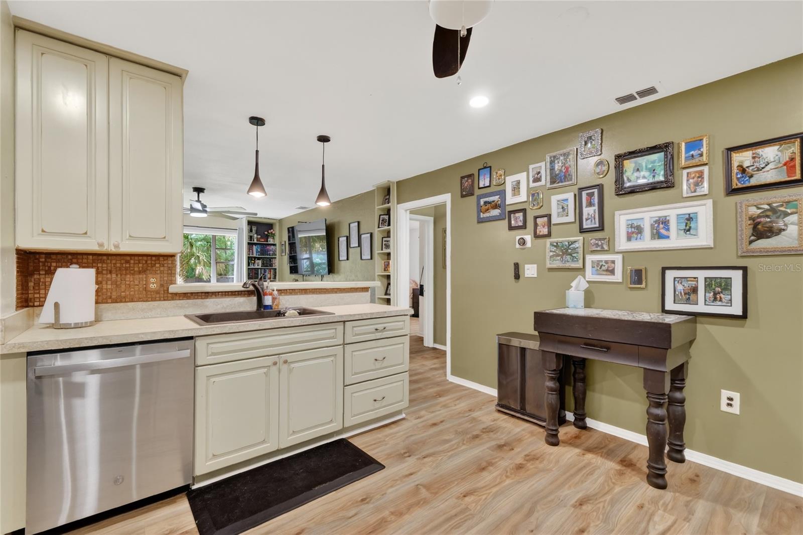29239 S CORLEY ISLAND RD, LEESBURG, FL, 34748