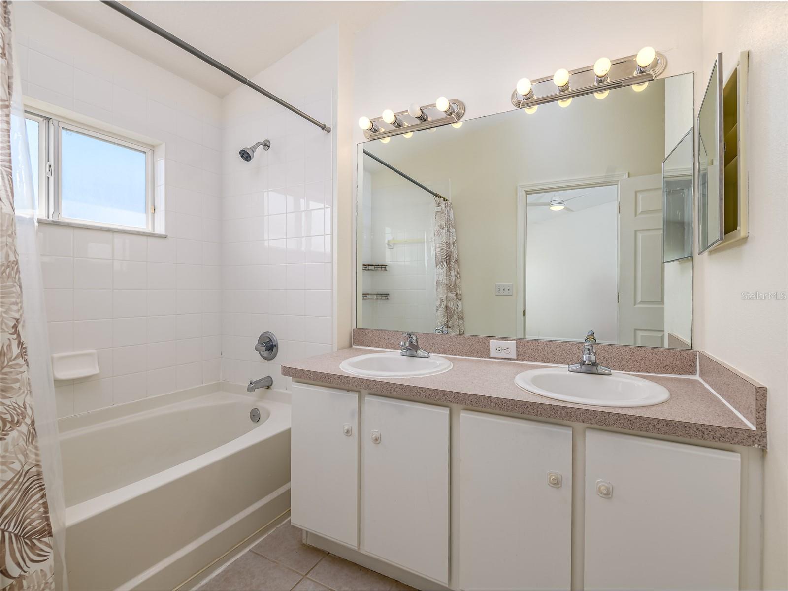 9619 CARLSDALE DR, RIVERVIEW, FL, 33578