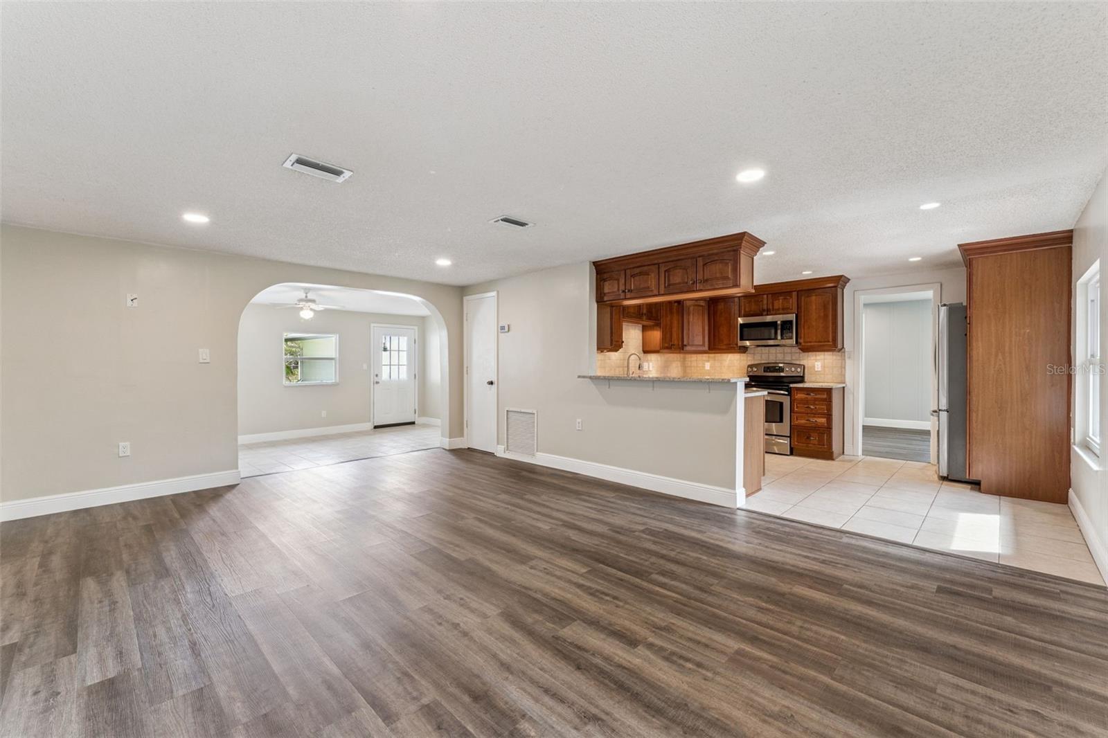 1221 LAKE DOWNEY DR, ORLANDO, FL, 32825