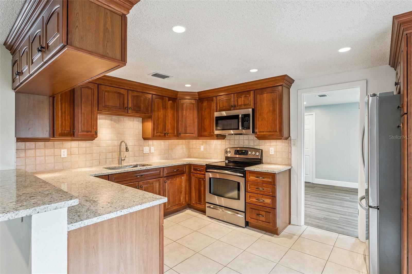1221 LAKE DOWNEY DR, ORLANDO, FL, 32825