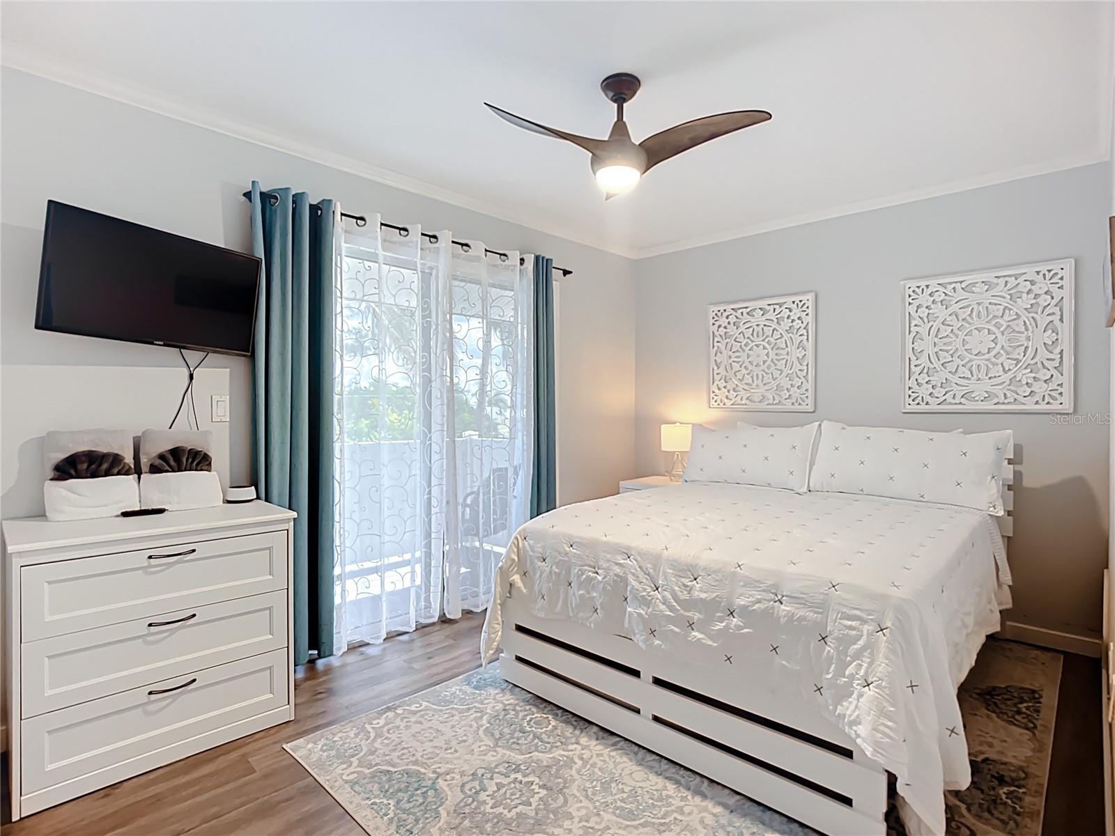 3100 GULF DR #2, HOLMES BEACH, FL, 34217
